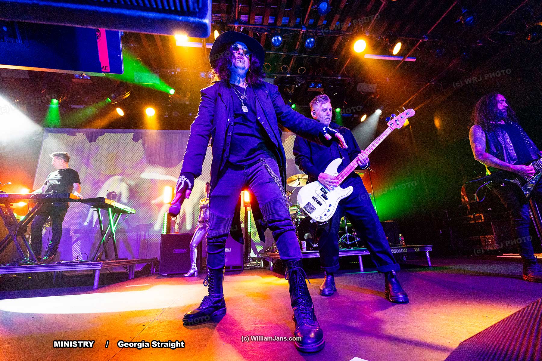 09-SLIDER-CONCERT-(08×12)-10