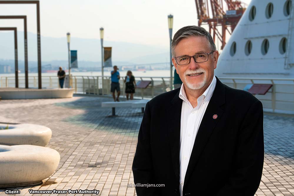 07-SLIDER-PORTRAIT-LOC-(web 999)-01