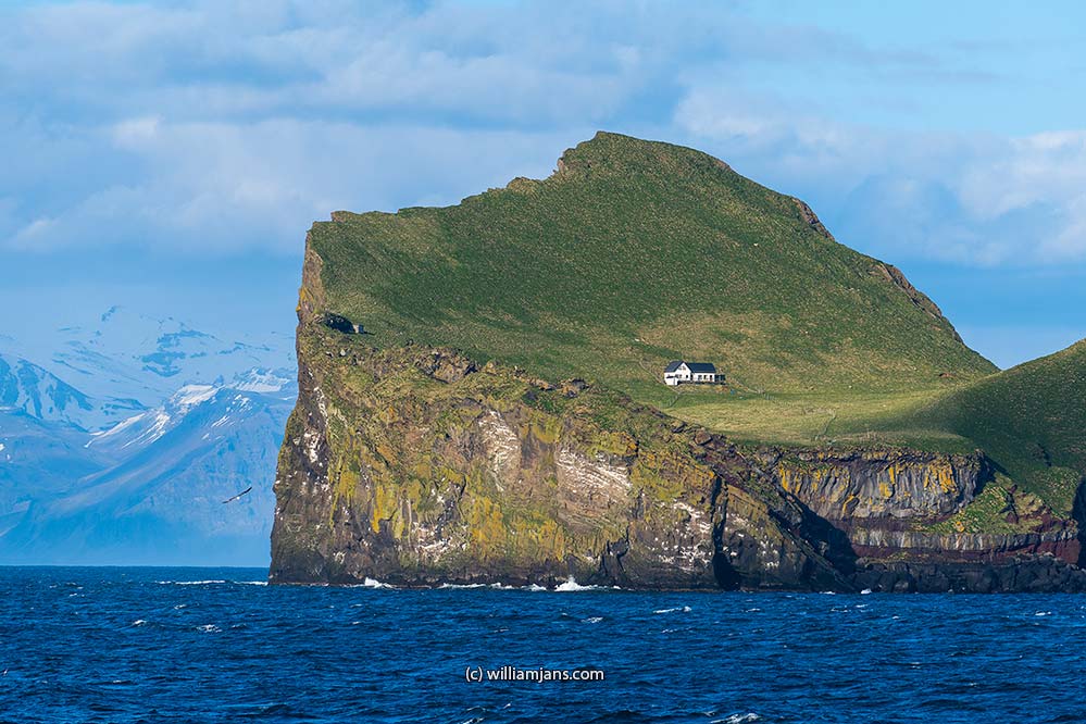 20220506e VESTMANNAEYJAR 03968 Vestmannnaeyjar island home (web 999)
