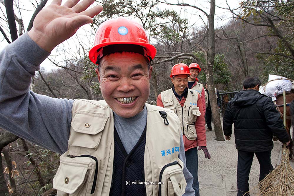 jpn-0321-08-09319-tianmen-top-workers