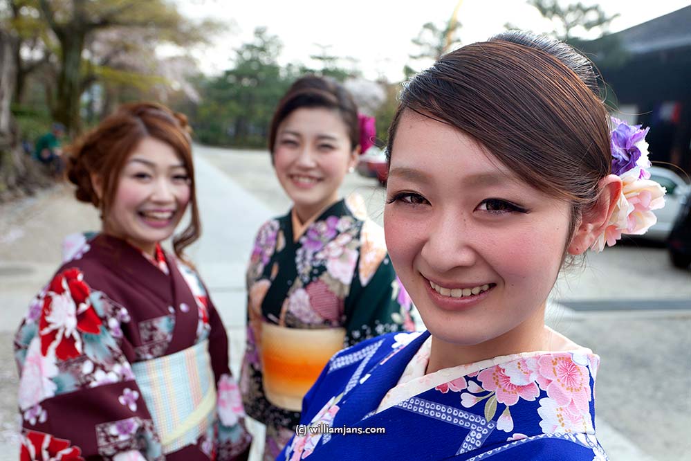 jpn-0409-27-13004-kyoto-ladies-outfits